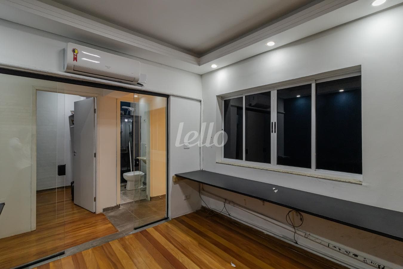 SALA de Casa sobrado com 318 m² em Cidade Mãe do Céu - São Paulo