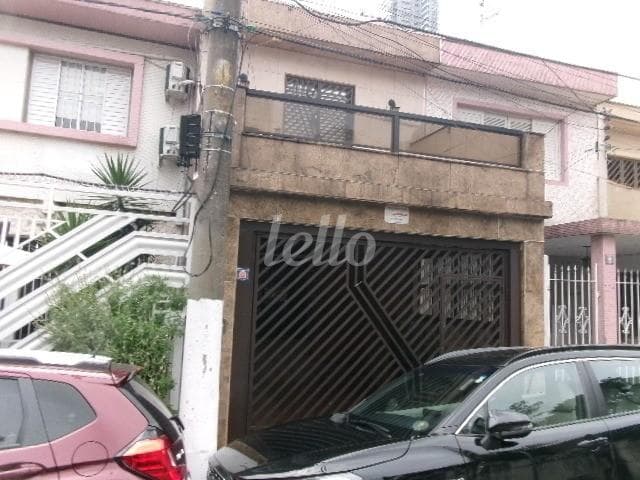 FACHADA de Casa sobrado com 122 m² em Vila Gomes Cardim - São Paulo