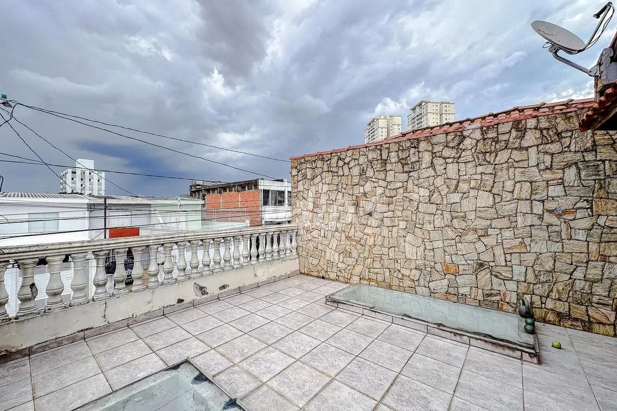QUINTAL de Casa sobrado com 200 m² em Vila Bertioga - São Paulo
