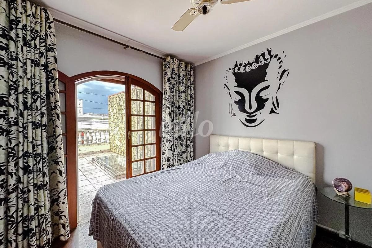 QUARTO de Casa sobrado com 200 m² em Vila Bertioga - São Paulo