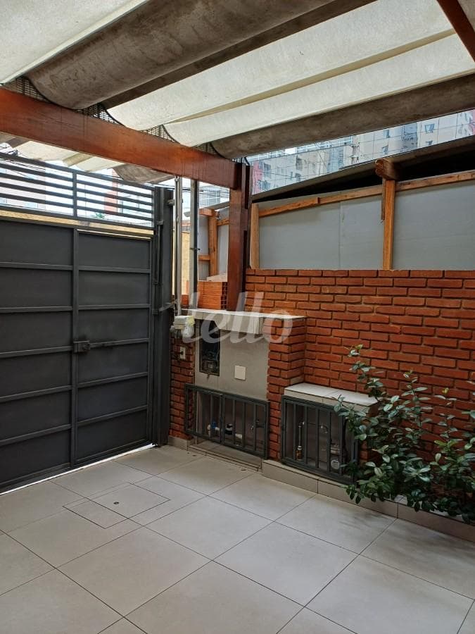 FRENTE de Casa sobrado com 100 m² em Mooca - São Paulo