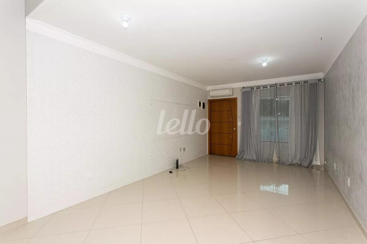 2 de Casa sobrado com 240 m² em Tatuapé - São Paulo