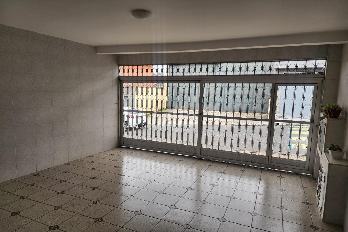 GARAGEM de Casa sobrado com 125 m² em Vila Invernada - São Paulo