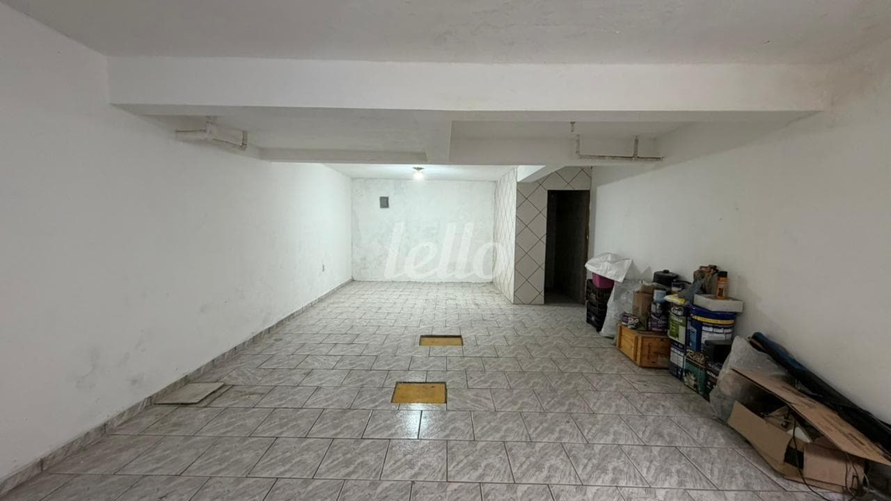 PORÃO de Casa sobrado com 243 m² em Vila Alpina - São Paulo