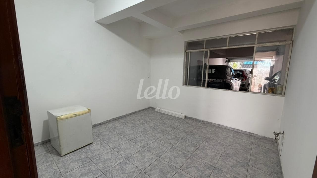 DEPENDENCIA DE SERVIÇO de Casa sobrado com 243 m² em Vila Alpina - São Paulo