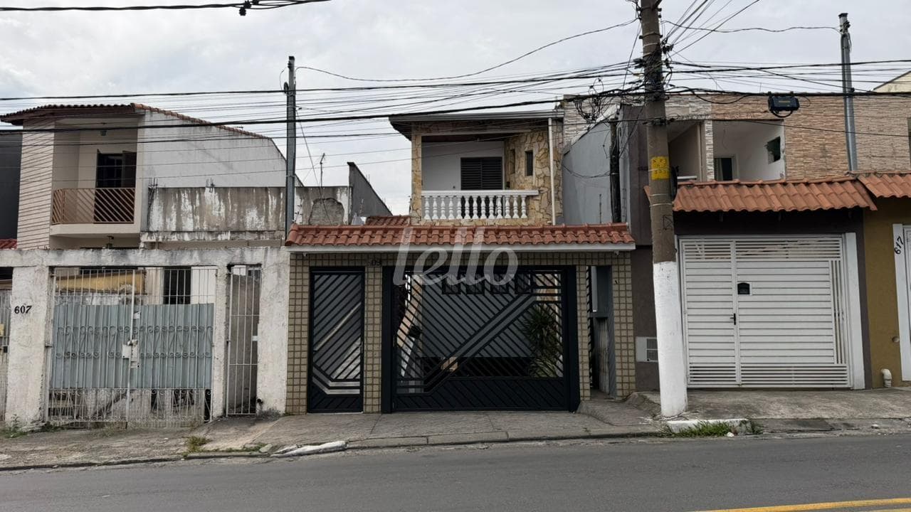 FACHADA de Casa sobrado com 243 m² em Vila Alpina - São Paulo