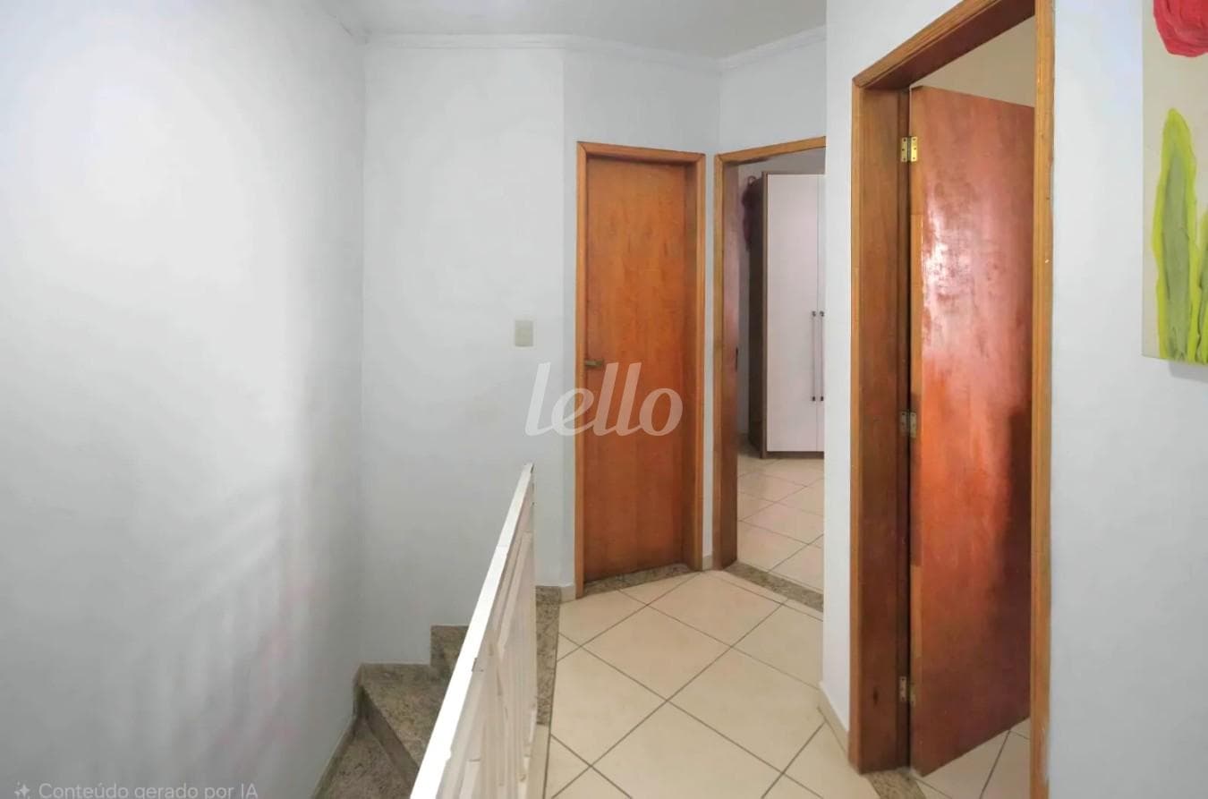 CORREDOR DORMITÓRIOS de Casa sobrado com 110 m² em Vila Bela - São Paulo