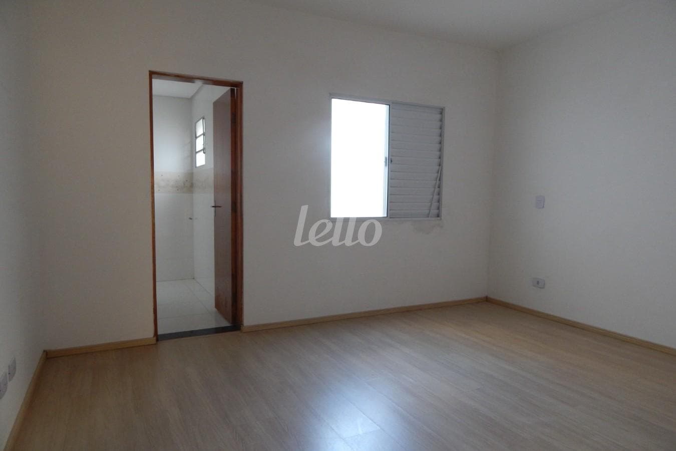 SUITE de Casa sobrado com 300 m² em Vila Granada - São Paulo