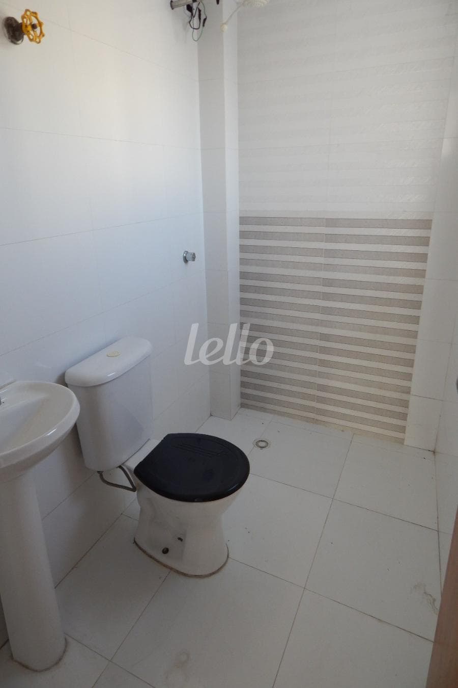 BANHEIRO de Casa sobrado com 300 m² em Vila Granada - São Paulo