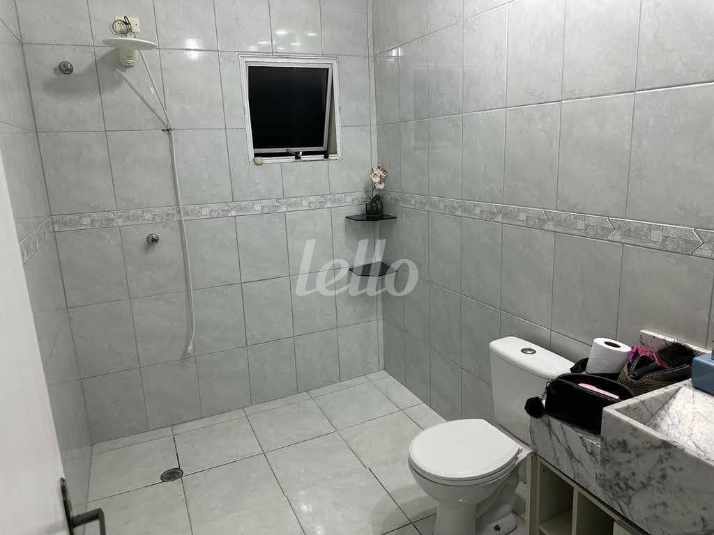 BANHEIRO de Casa sobrado com 136 m² em Vila Santa Isabel - São Paulo