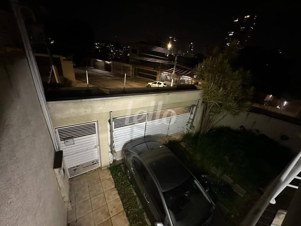 GARAGEM de Casa sobrado com 136 m² em Vila Santa Isabel - São Paulo