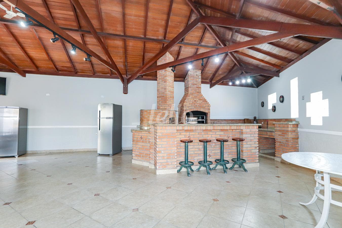 AREA CONDOMINIAL