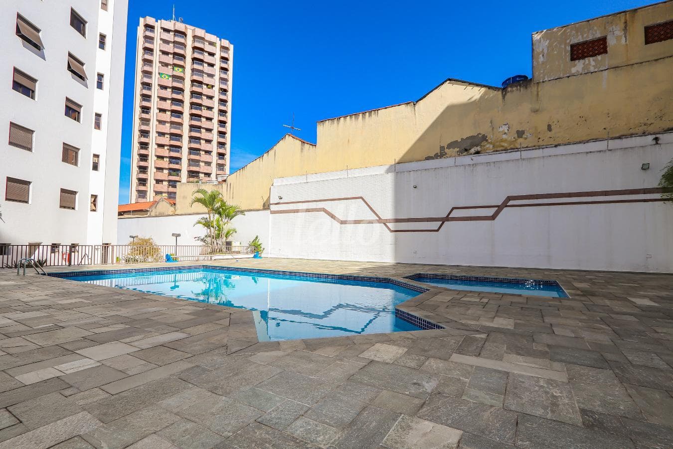 AREA CONDOMINIAL