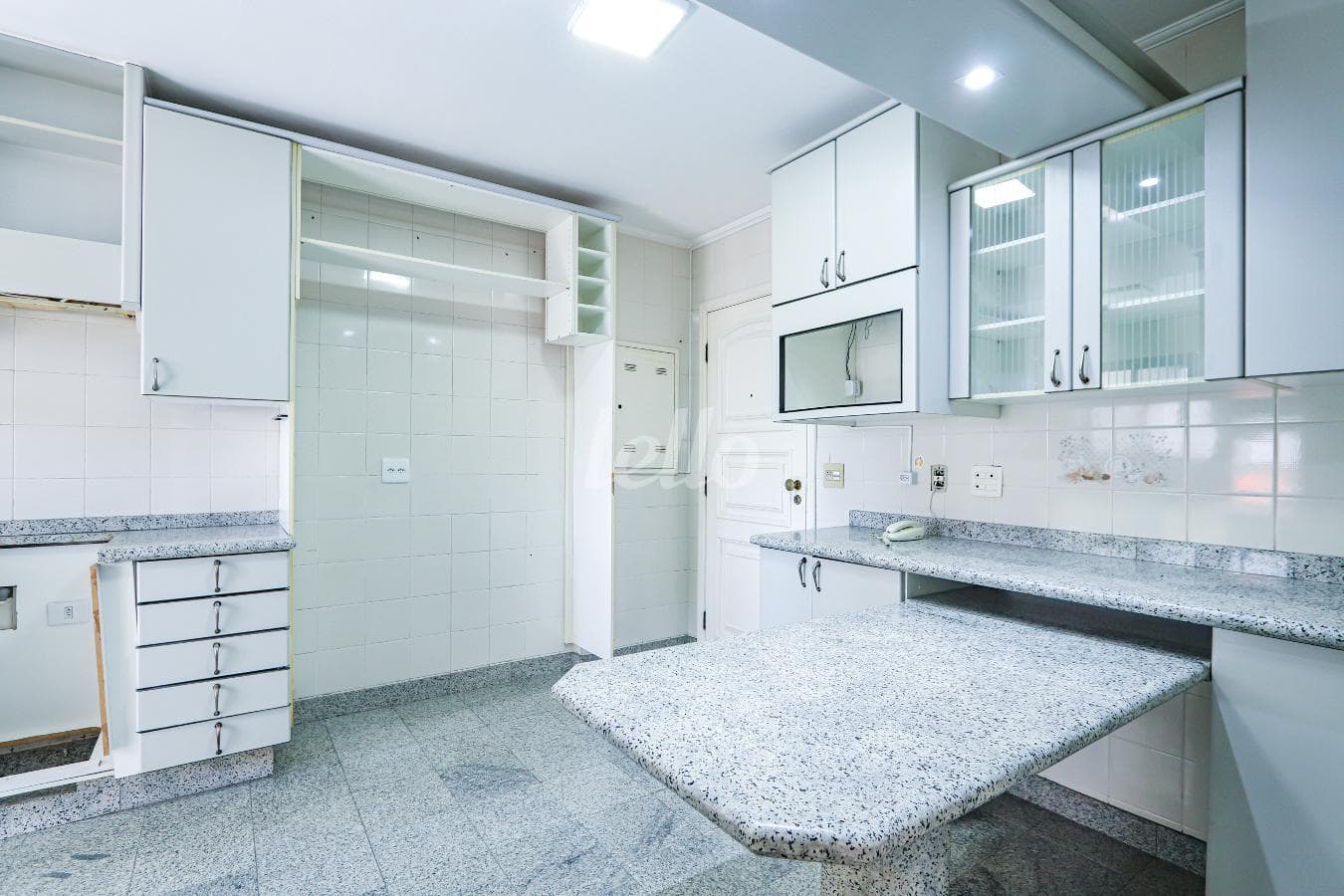 COZINHA de Apartamento com 210 m² em Vila Regente Feijó - São Paulo