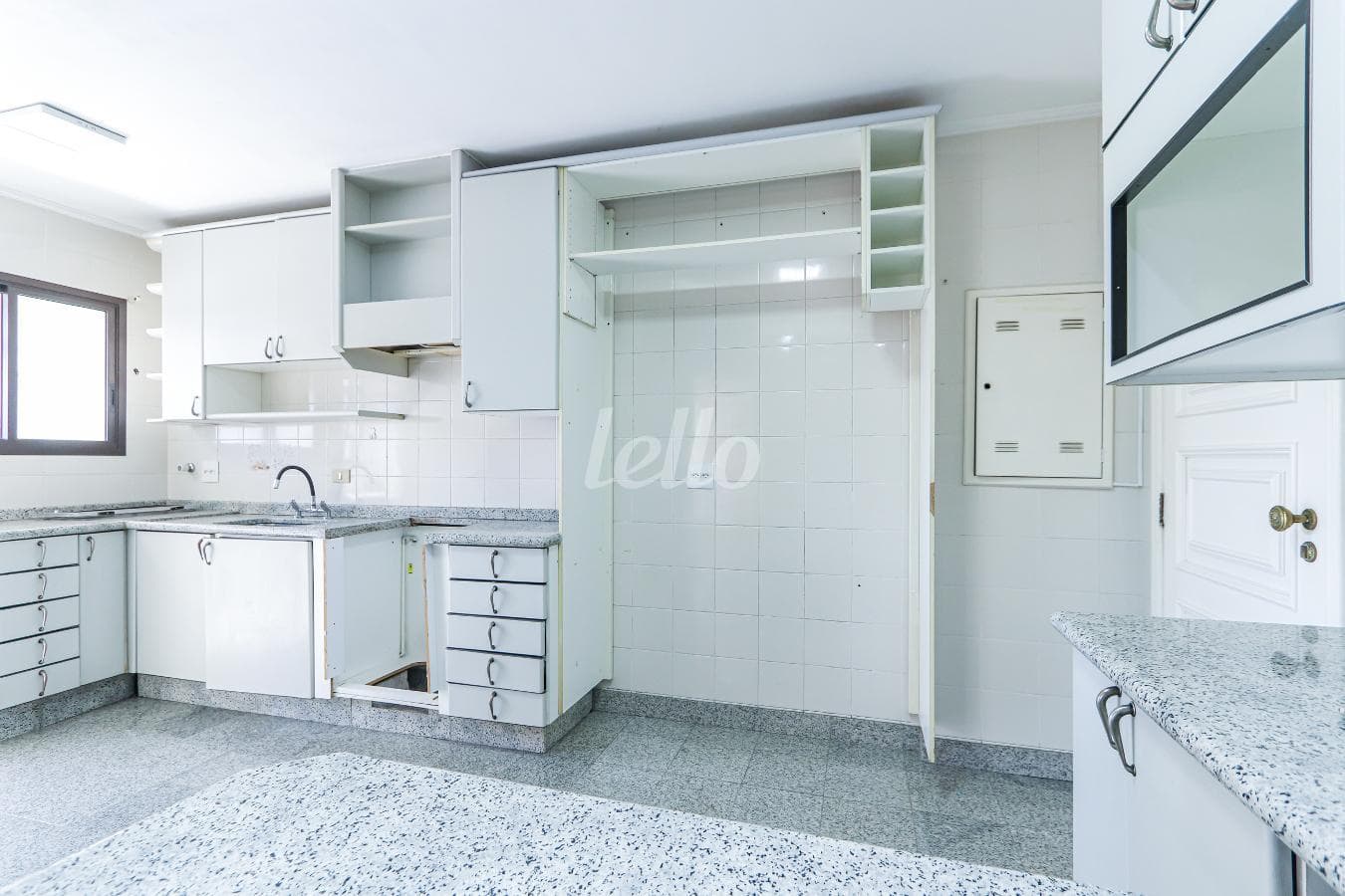 COZINHA de Apartamento com 210 m² em Vila Regente Feijó - São Paulo