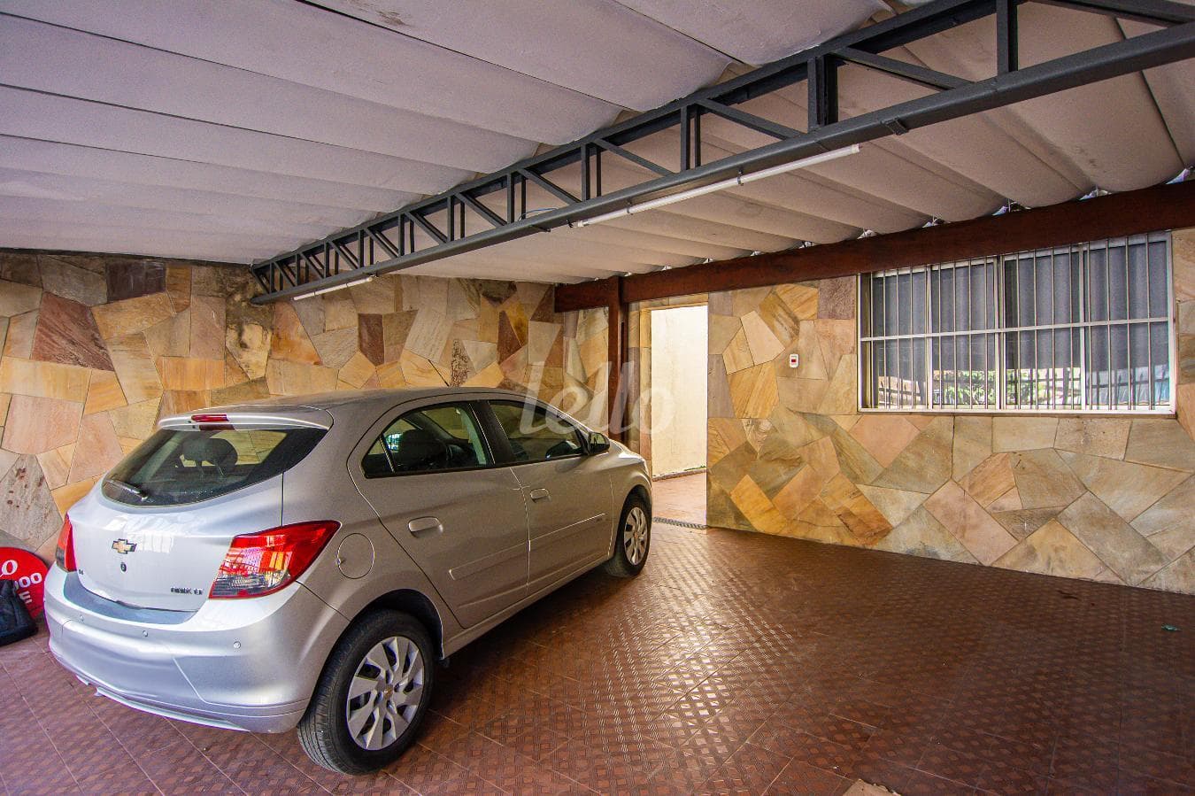 GARAGEM de Casa sobrado com 140 m² em Vila Margarida - São Paulo