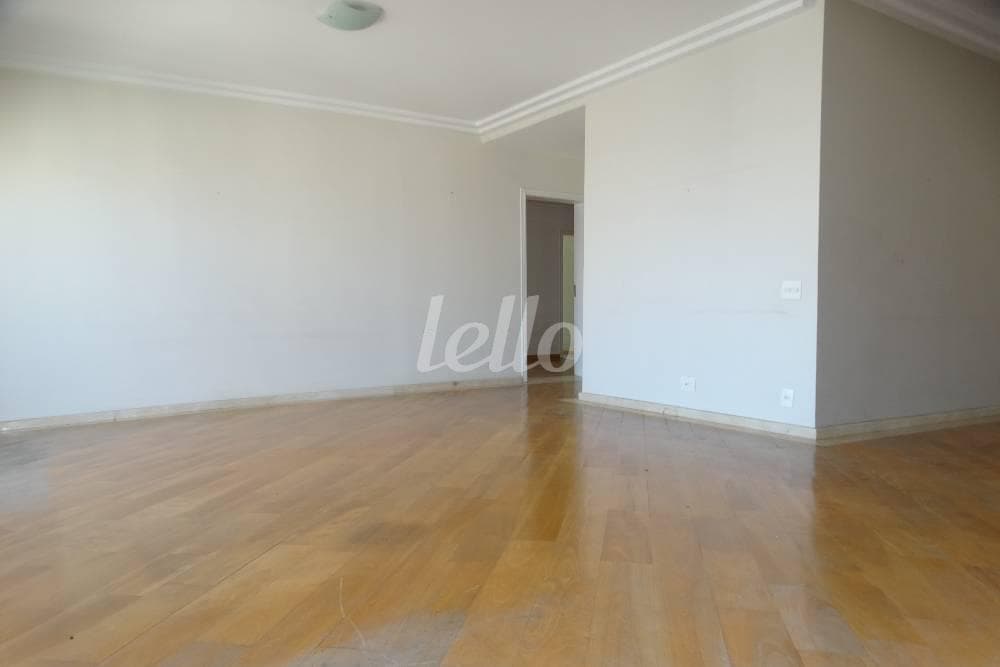 SALA de Apartamento Duplex com 360 m² em Tatuapé - São Paulo
