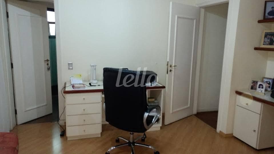 ESCRITÓRIO de Apartamento com 290 m² em Parque da Mooca - São Paulo