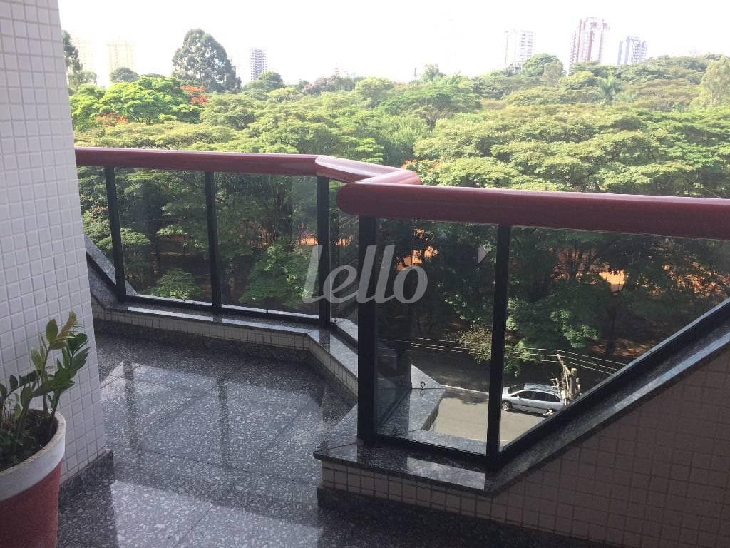 VARANDA de Apartamento com 137 m² em Jardim Anália Franco - São Paulo