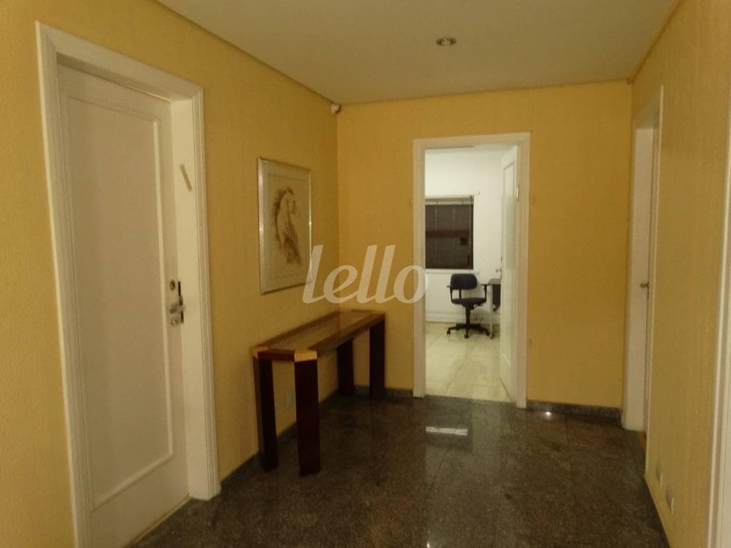 HALL de Sala / Conjunto com 11 m² em Pacaembu - São Paulo