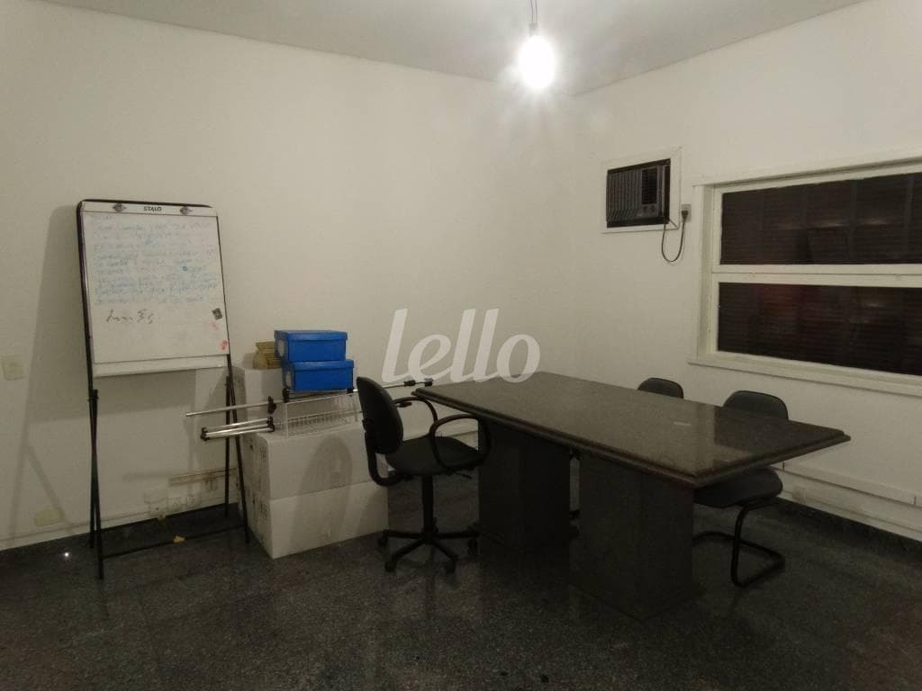 SALA de Sala / Conjunto com 14 m² em Pacaembu - São Paulo