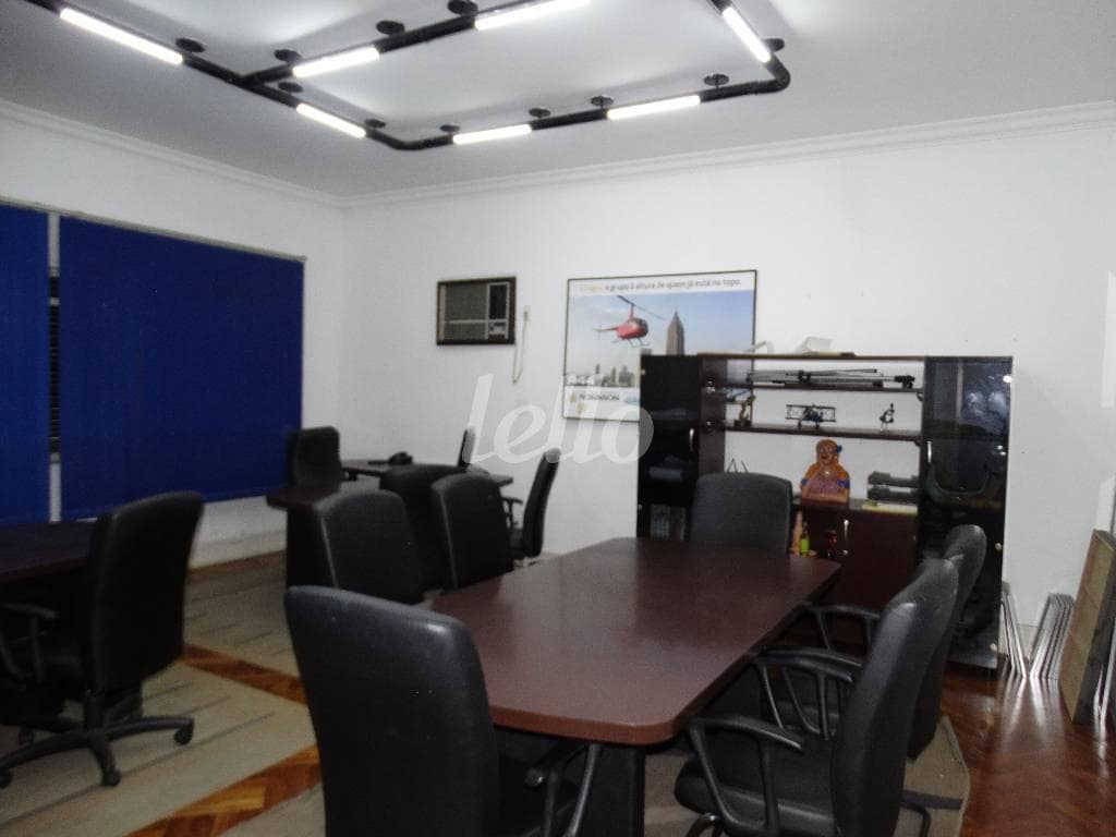 SALA de Sala / Conjunto com 25 m² em Pacaembu - São Paulo