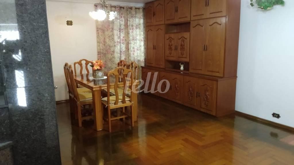 SALA DOIS AMBIENTES de Casa sobrado com 198 m² em Tatuapé - São Paulo