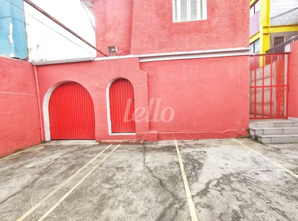 FACHADA de Casa sobrado com 1800 m² em Água Branca - São Paulo