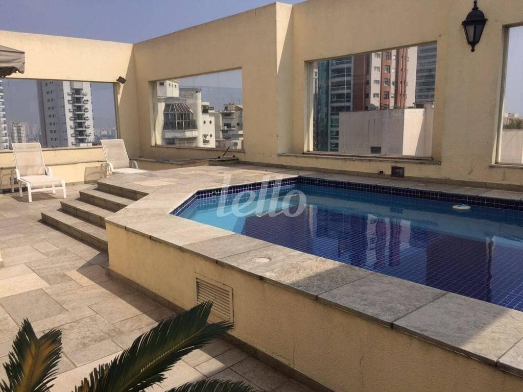PISCINA de Apartamento com 310 m² em Tatuapé - São Paulo