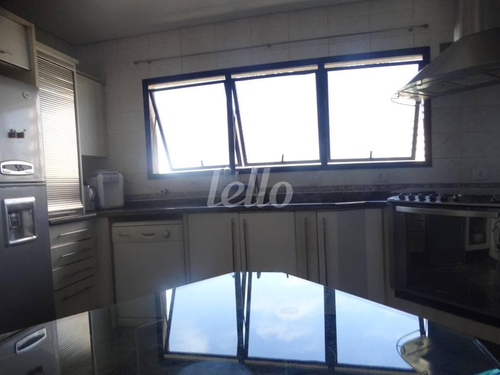 COZINHA de Apartamento com 156 m² em Jardim Anália Franco - São Paulo