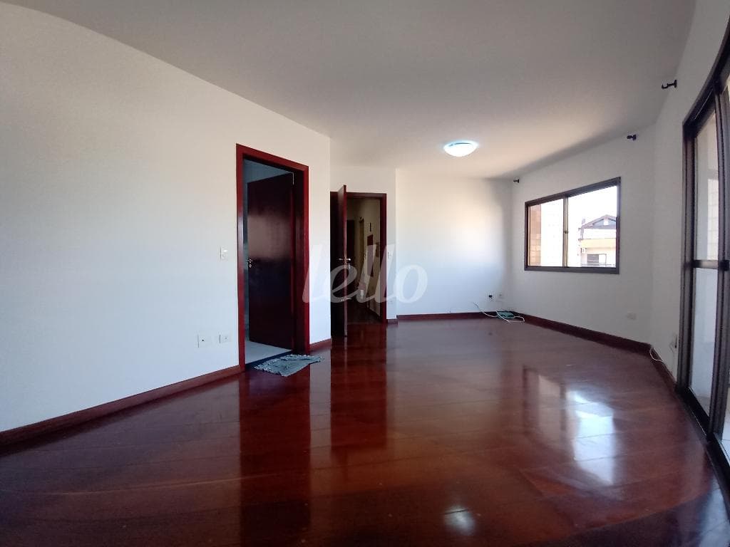 SALA de Apartamento com 96 m² em Jardim Teresa - São Paulo