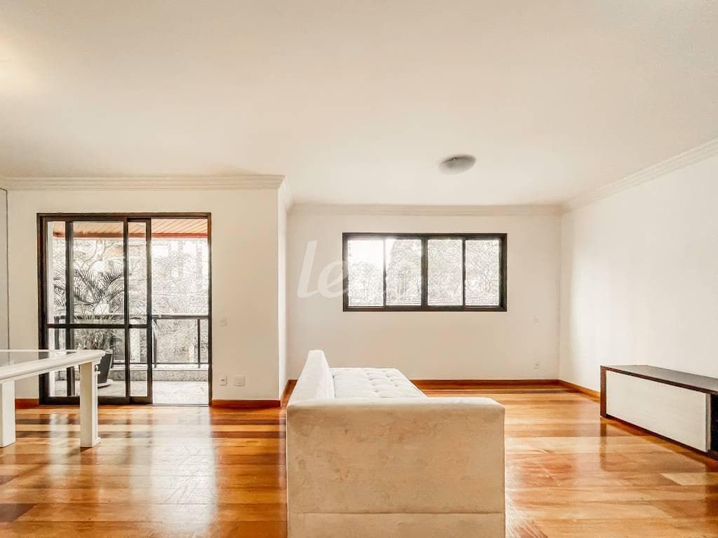 SALA de Apartamento com 137 m² em Tatuapé - São Paulo