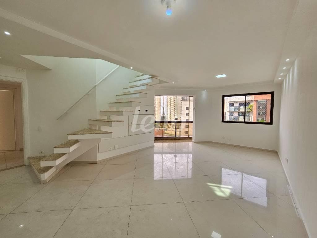 SALA de Apartamento cobertura - Padrão com 234 m² em Vila Gomes Cardim - São Paulo