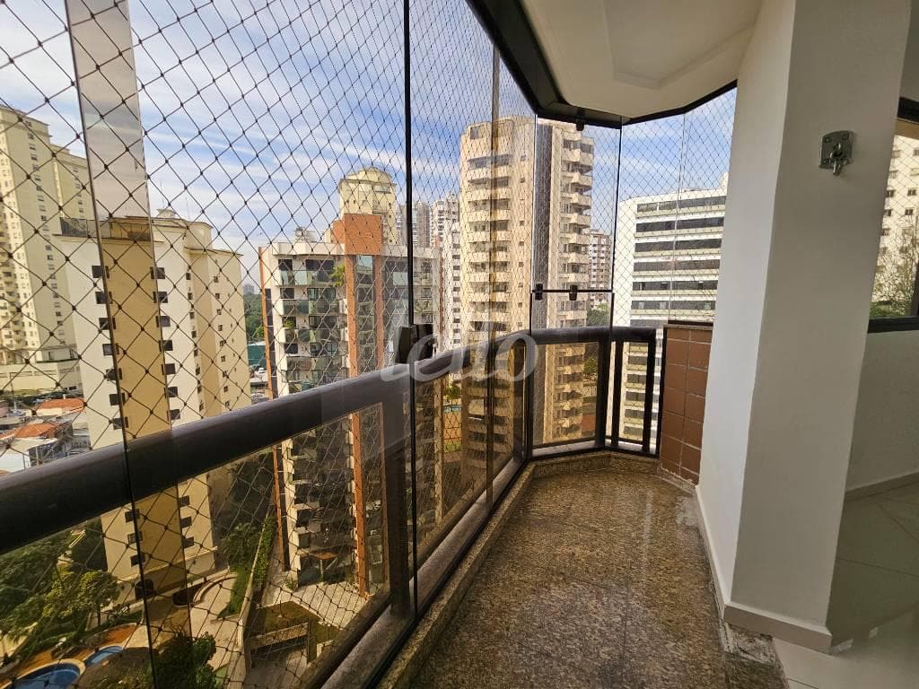 SACADA de Apartamento cobertura - Padrão com 234 m² em Vila Gomes Cardim - São Paulo