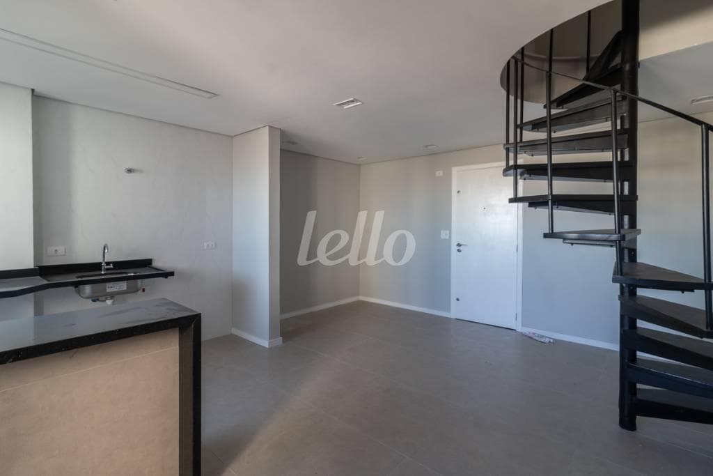 02 SALA de Apartamento cobertura - Padrão com 127 m² em Vila Carrão - São Paulo