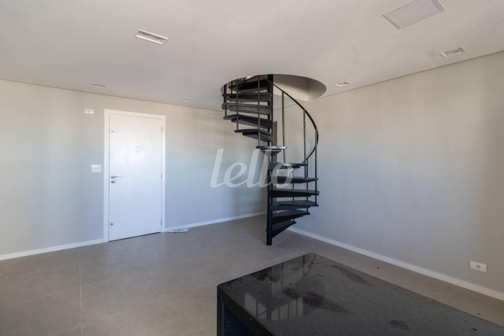 03 SALA de Apartamento cobertura - Padrão com 127 m² em Vila Carrão - São Paulo