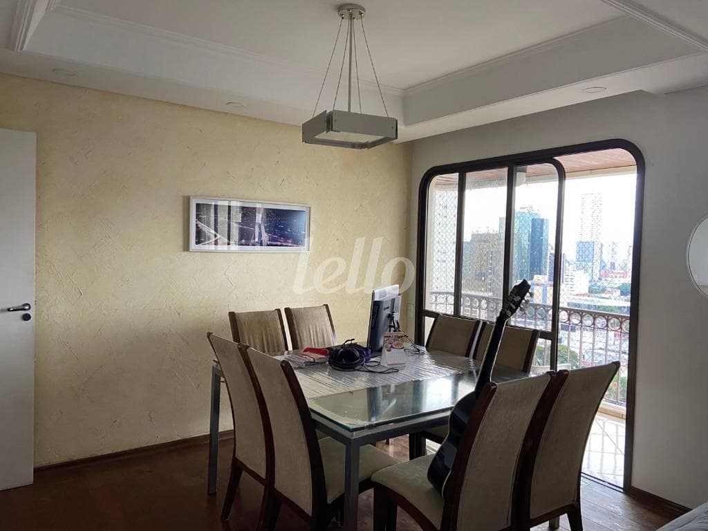 SALA 2 AMBIENTES de Apartamento com 150 m² em Vila Gomes Cardim - São Paulo
