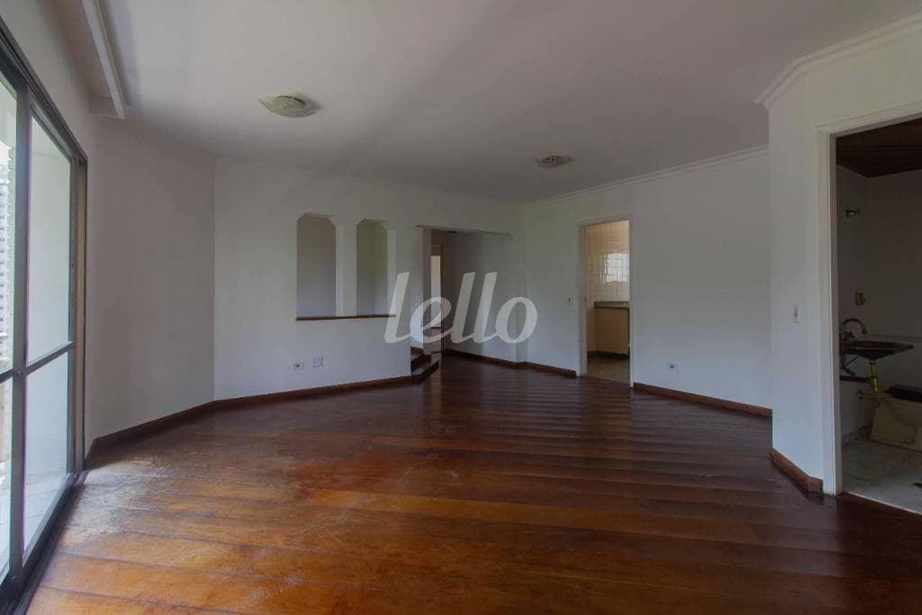 SALA 2 AMBIENTES de Apartamento com 119 m² em Jardim Ampliação - São Paulo