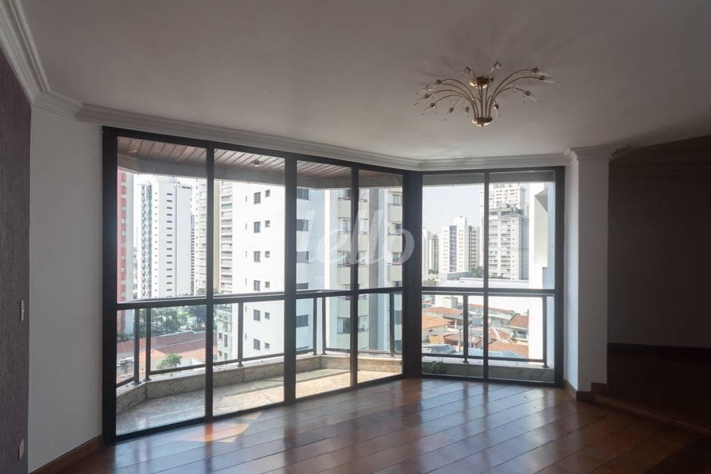 SALA DE ESTAR de Apartamento com 140 m² em Vila Regente Feijó - São Paulo