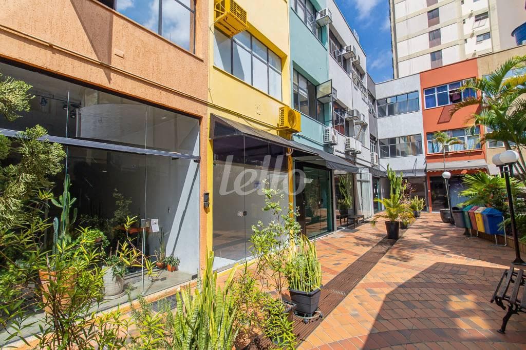 FACHADA de Loja Mall com 191 m² em Vila Nova Conceição - São Paulo