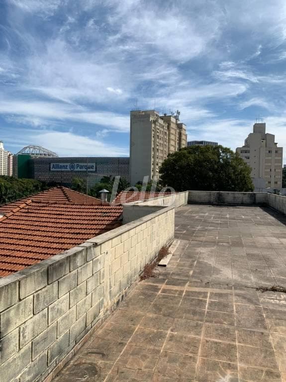 TERRAÇO de Loja com 900 m² em Água Branca - São Paulo