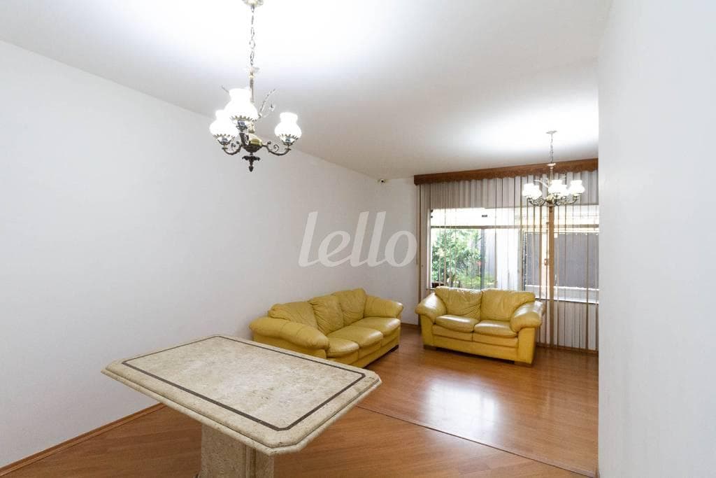SALA de Casa térrea com 293 m² em Água Rasa - São Paulo