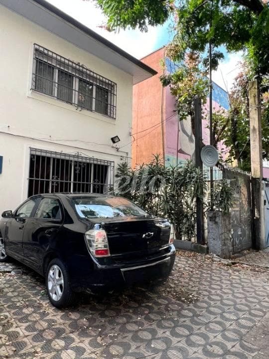 FACHADA de Casa sobrado com 715 m² em Perdizes - São Paulo