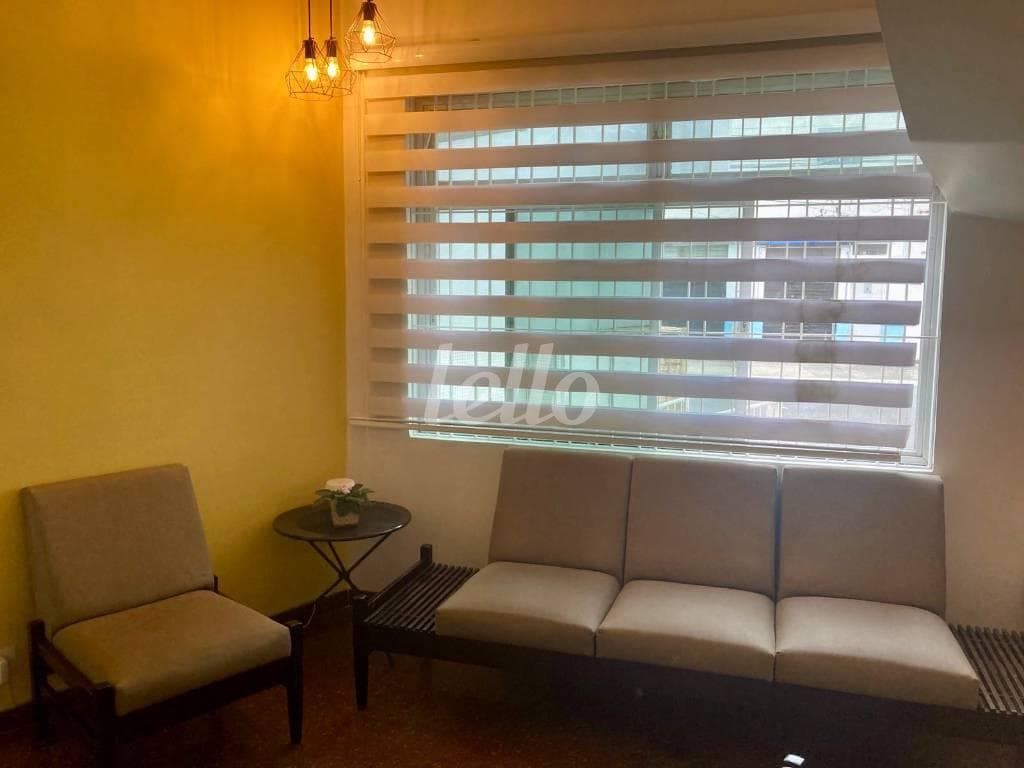 SALA DE ESPERA de Prédio Comercial Monousuário com 236 m² em Alto da Moóca - São Paulo