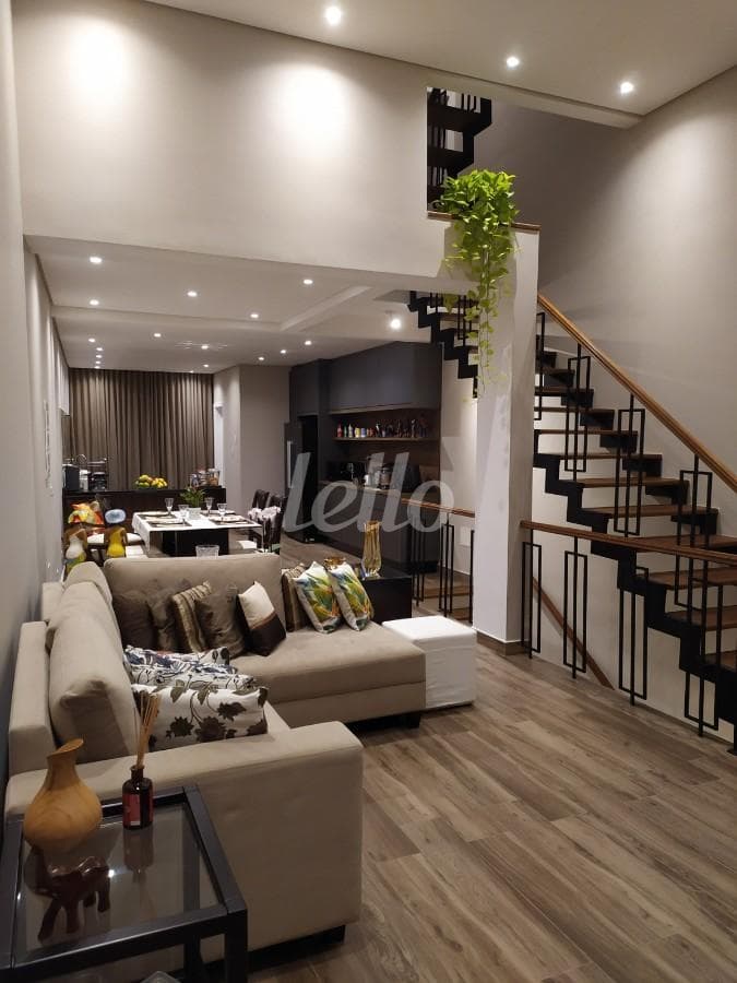 FOTOS (9) de Casa sobrado com 189 m² em Jardim São Paulo(Zona Norte) - São Paulo
