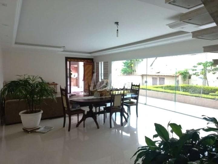 SALA de Casa sobrado com 514 m² em Santa Teresinha - São Paulo
