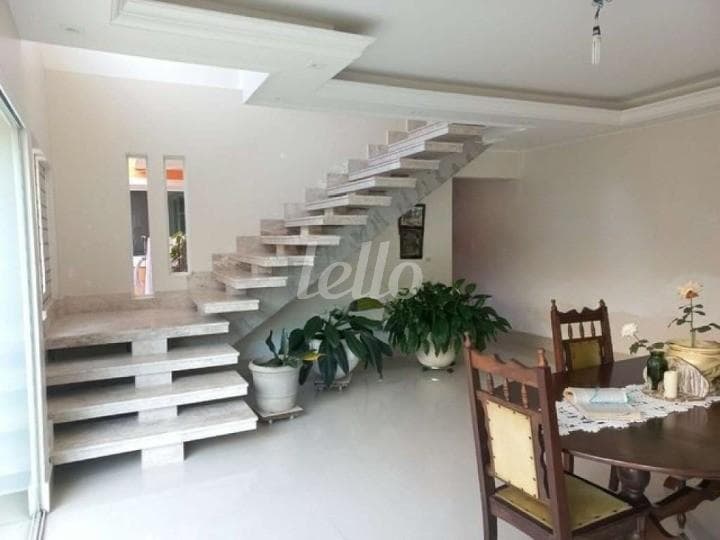 SALA de Casa sobrado com 514 m² em Santa Teresinha - São Paulo