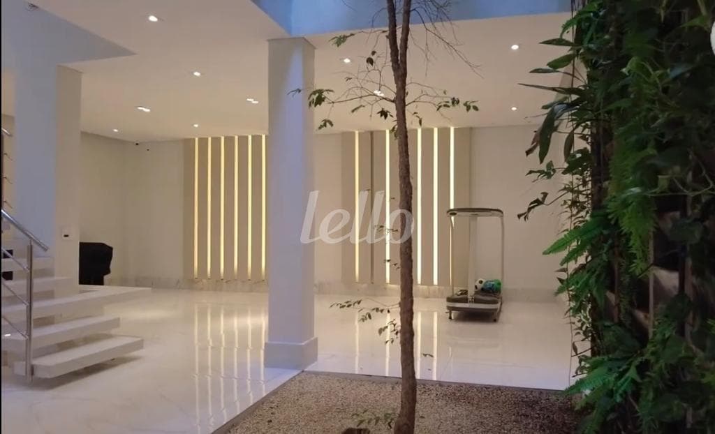 HALL de Casa de vila - sobrado com 360 m² em Santana - São Paulo