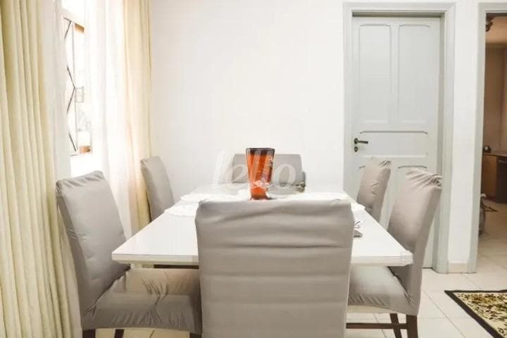 SALA de Casa térrea com 220 m² em Santa Teresinha - São Paulo
