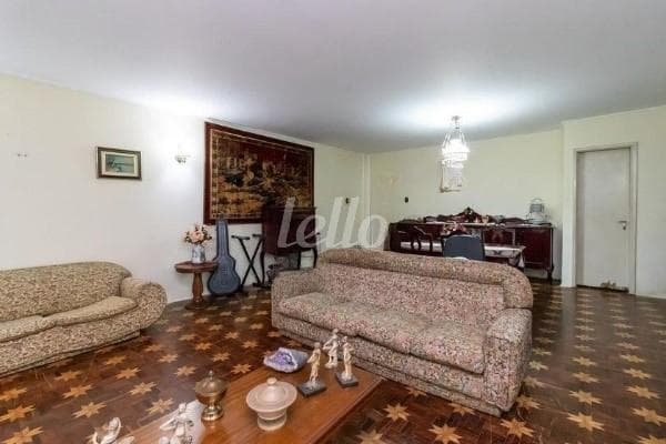 SALA de Casa térrea com 360 m² em Santa Teresinha - São Paulo